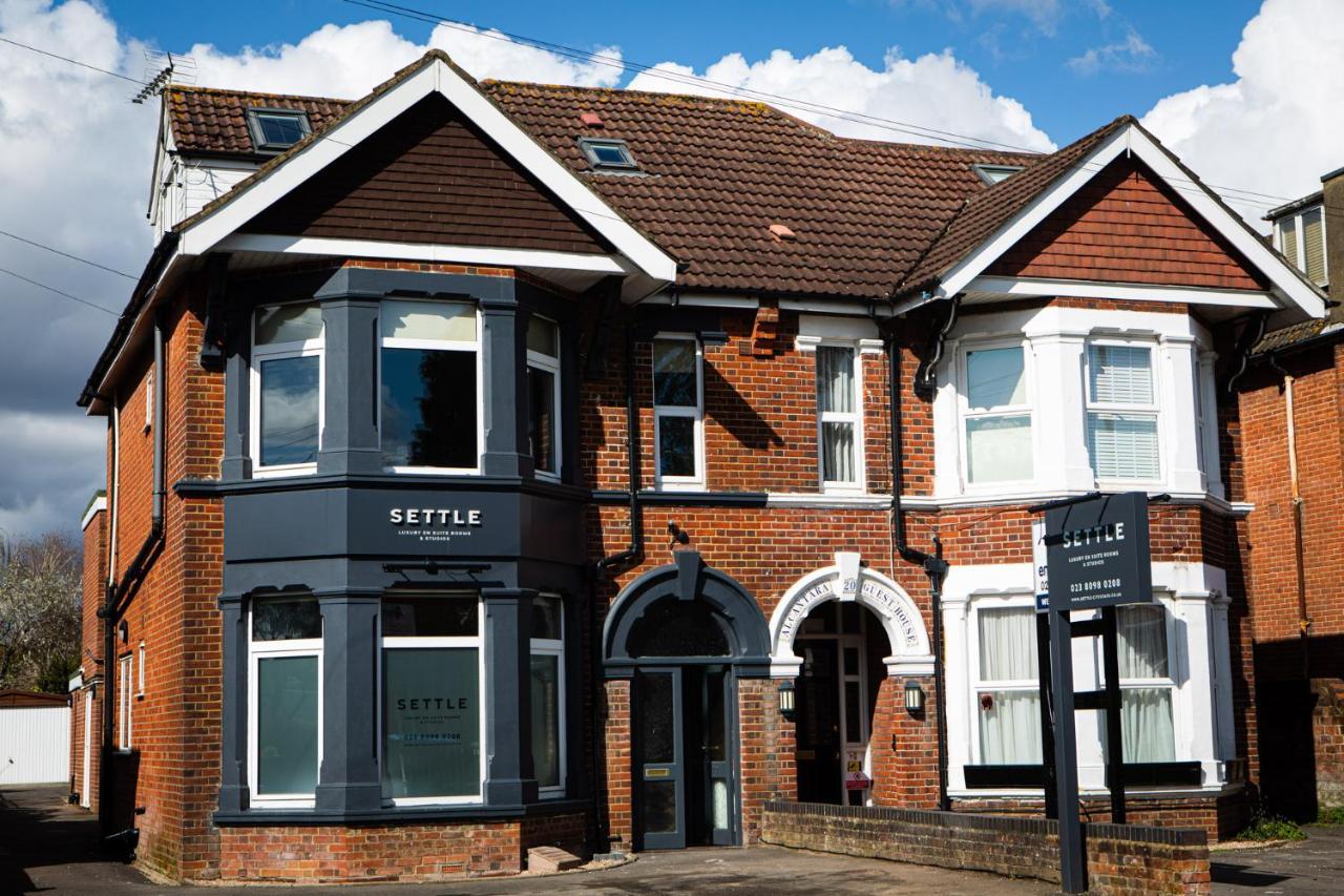 Settle Southampton - Stylish Self Check-In Rooms & Self Catering Suites エクステリア 写真